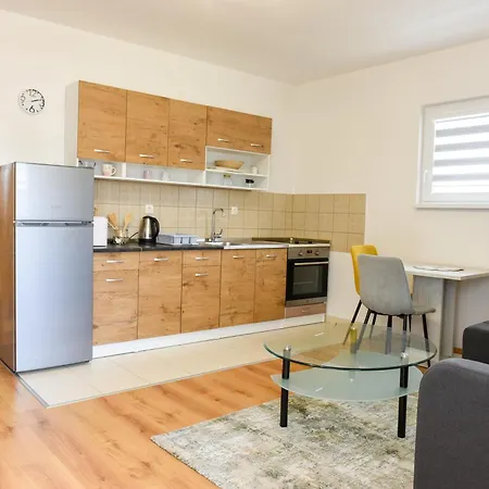 Guest house And Mara I Pavo 3*