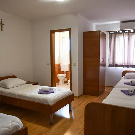 Guest house And Mara I Pavo *