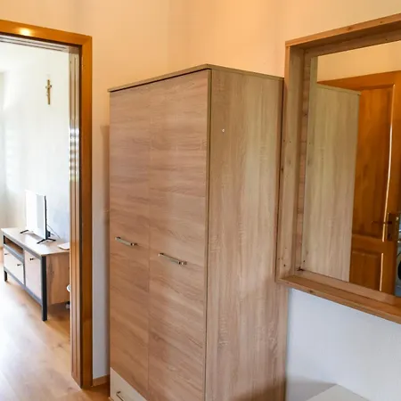 Gostinjska kuća And Mara I Pavo 3*