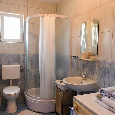 And Mara I Pavo Guest house *