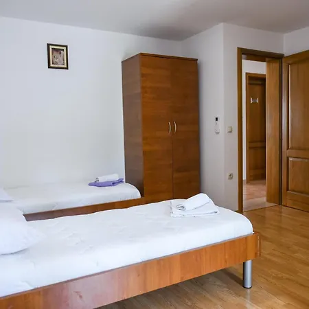 Gostinjska kuća And Mara I Pavo