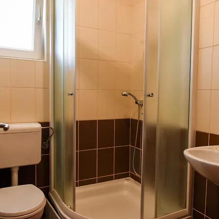 And Mara I Pavo 3* Medjugorje